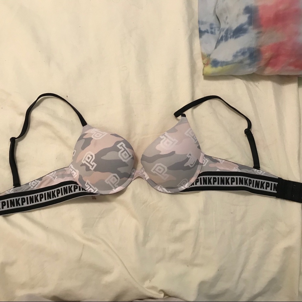 Victoria’s Secret PINK bra